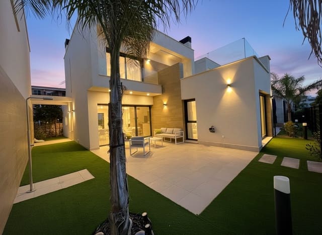 3 Zimmer Villa zu verkaufen in Torre-Pacheco mit Pool Garage - 460.000 € (Ref: 9872021)