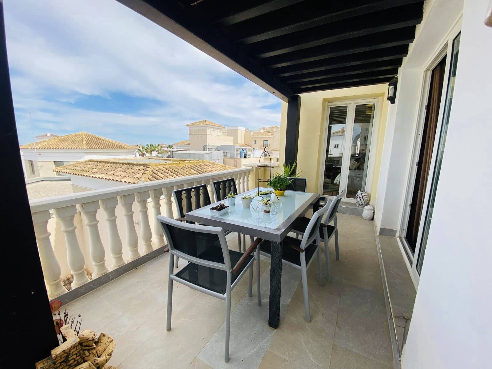 2 soverom Leilighet til salgs i La Torre Golf Resort med svømmebasseng garasje - € 169 950 (Ref: 9872023)