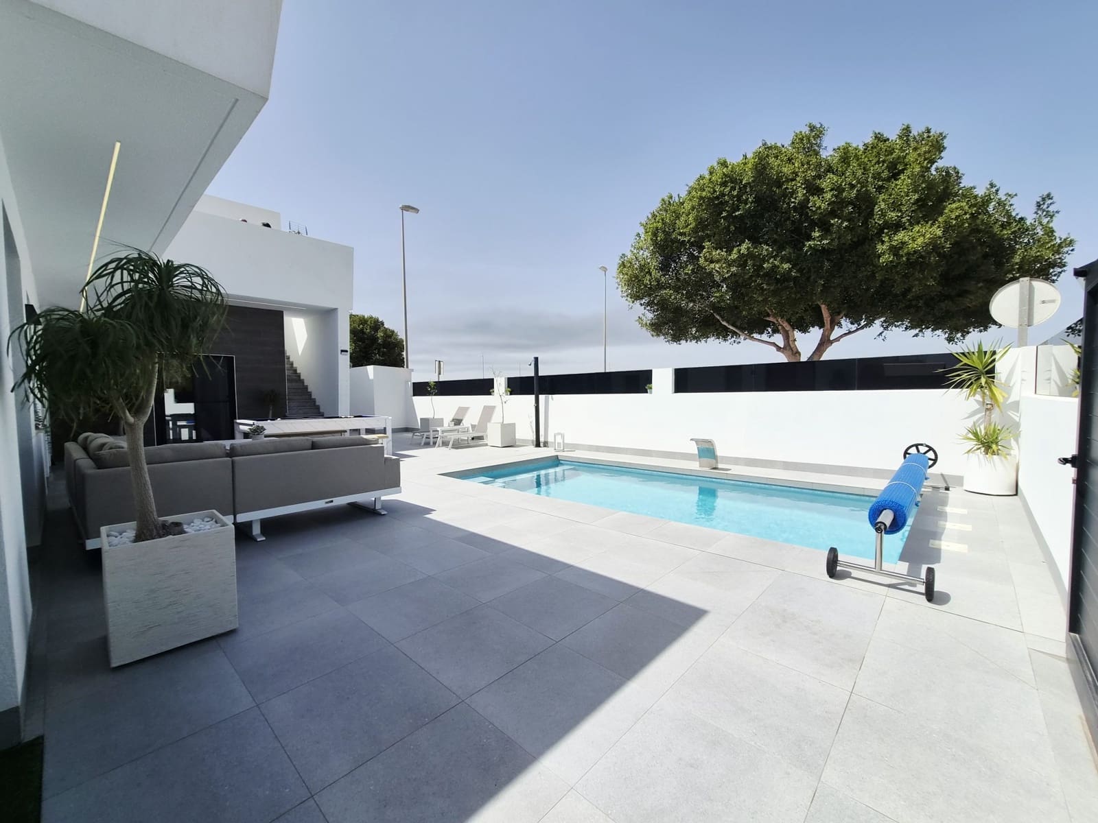 3 bedroom Villa for sale in Roldan with garage - € 365,000 (Ref: 9872028)