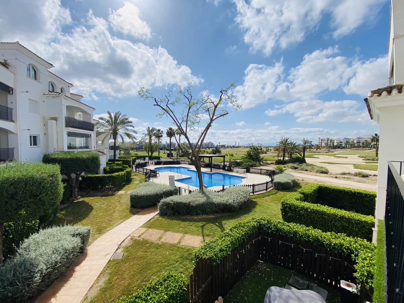 2 soverom Leilighet til salgs i La Torre Golf Resort med svømmebasseng garasje - € 159 950 (Ref: 9872036)