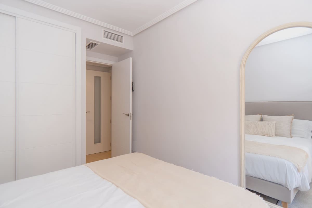1 bedroom Apartment for sale in Los Alcazares - € 126,500 (Ref: 9872042)