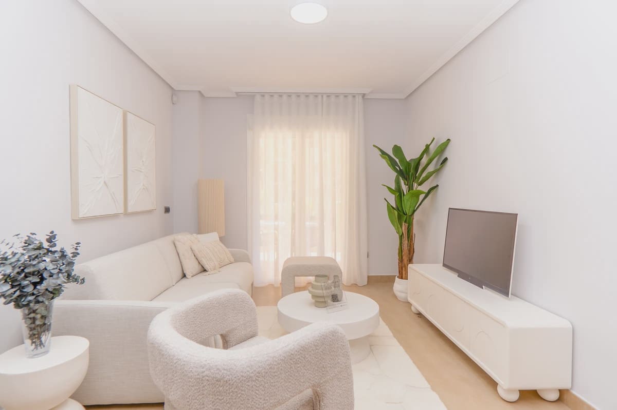 2 bedroom Apartment for sale in Los Alcazares - € 143,000 (Ref: 9872043)