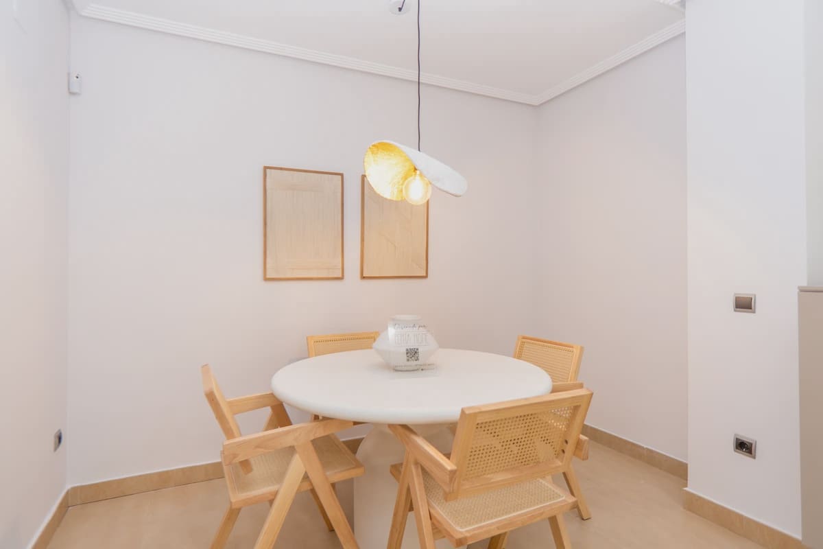 2 bedroom Apartment for sale in Los Alcazares - € 143,000 (Ref: 9872043)