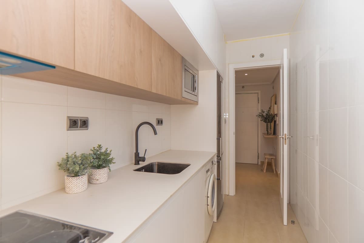 2 bedroom Apartment for sale in Los Alcazares - € 143,000 (Ref: 9872043)