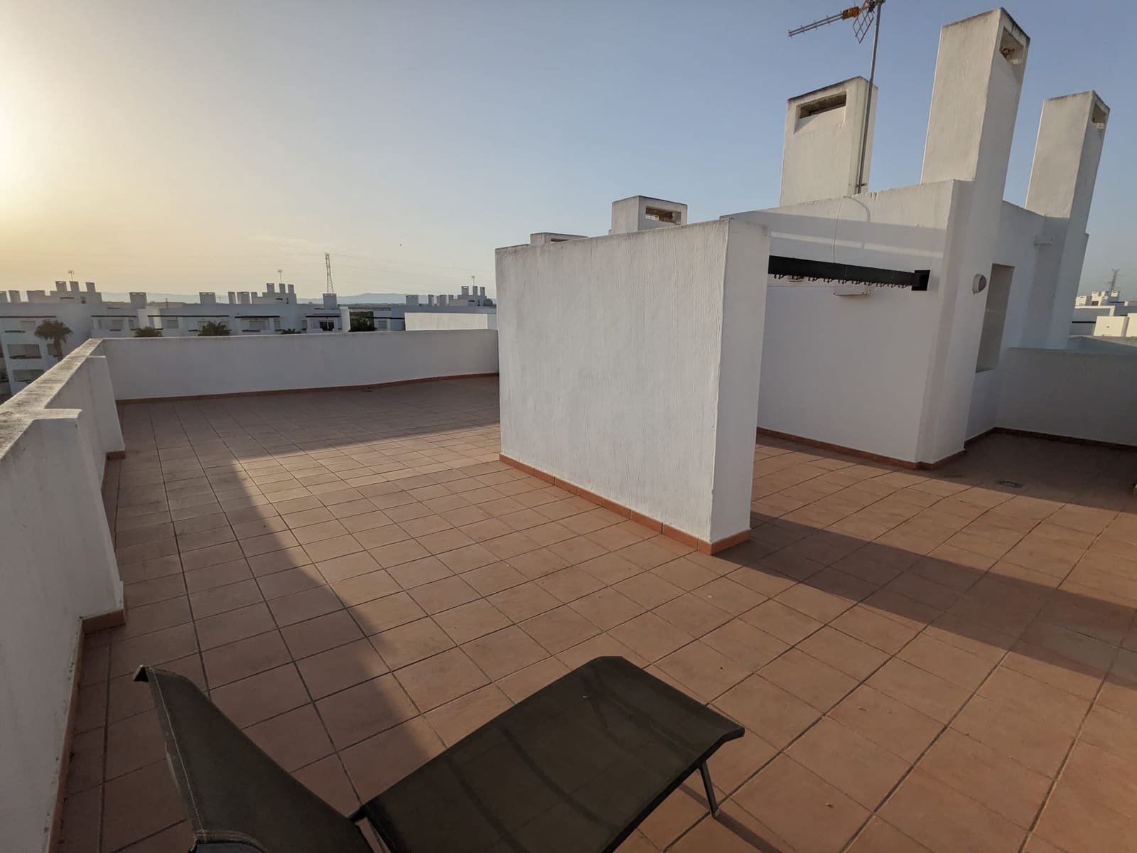 Apartamento de 2 habitaciones en Roldan en venta con piscina - 124.950 € (Ref: 9872044)