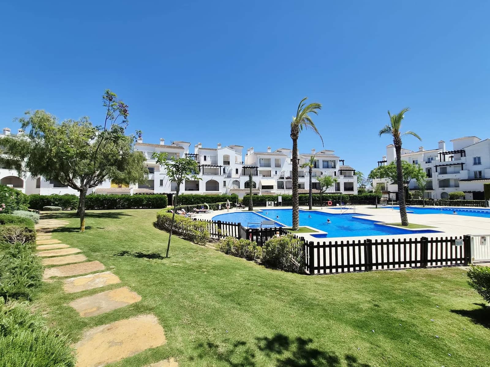 3 soverom Leilighet til salgs i La Torre Golf Resort med svømmebasseng garasje - € 229 000 (Ref: 9872048)
