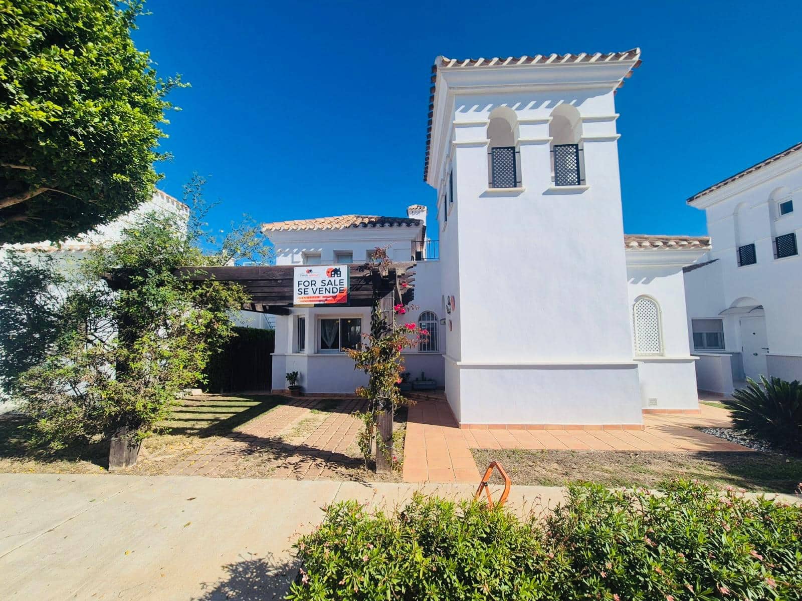 2 bedroom Villa for sale in La Torre Golf Resort with pool - € 259,999 (Ref: 9872908)