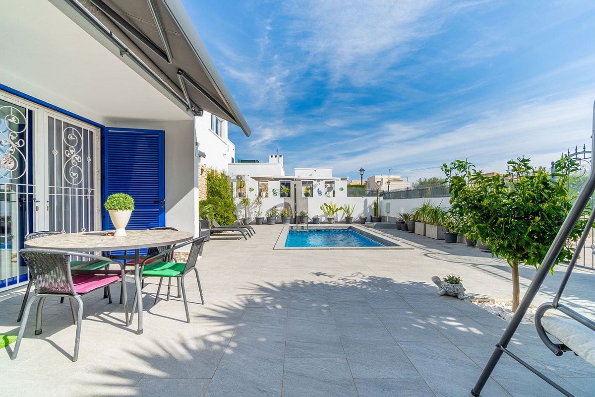 3 soverom Villa til salgs i Fortuna med svømmebasseng garasje - € 314 000 (Ref: 9877610)