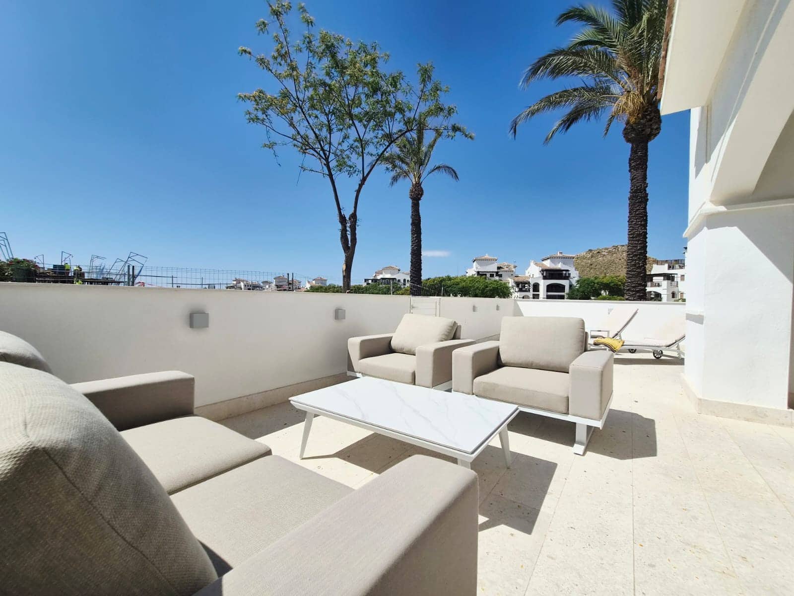 2 slaapkamer Appartement te koop in El Valle Golf Resort met zwembad garage - € 220.000 (Ref: 9906752)