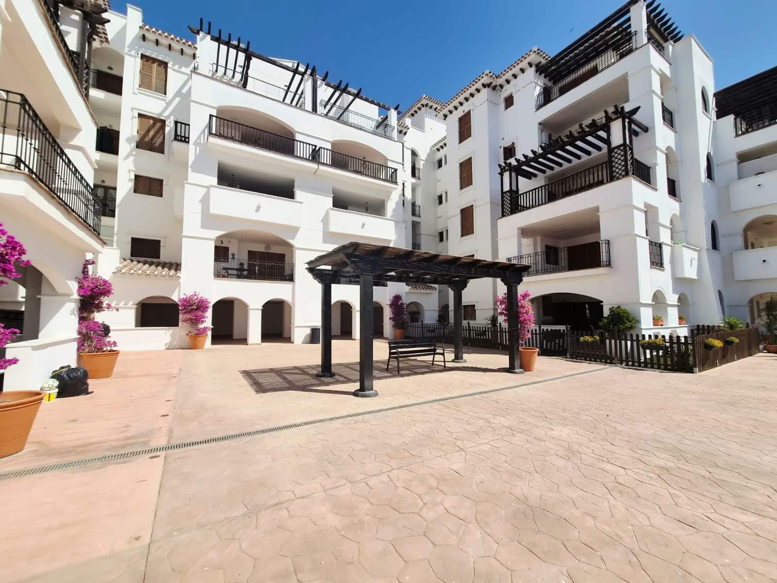 2 slaapkamer Appartement te koop in El Valle Golf Resort met zwembad garage - € 220.000 (Ref: 9906752)