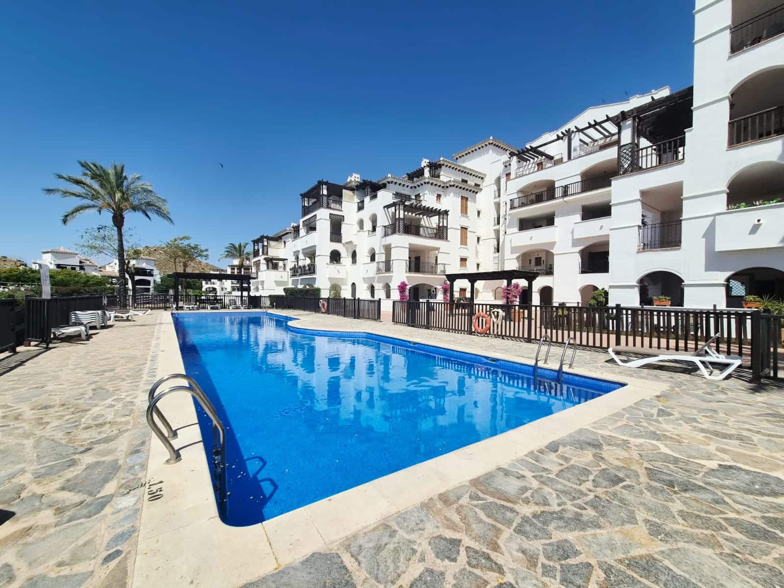 2 slaapkamer Appartement te koop in El Valle Golf Resort met zwembad garage - € 220.000 (Ref: 9906752)