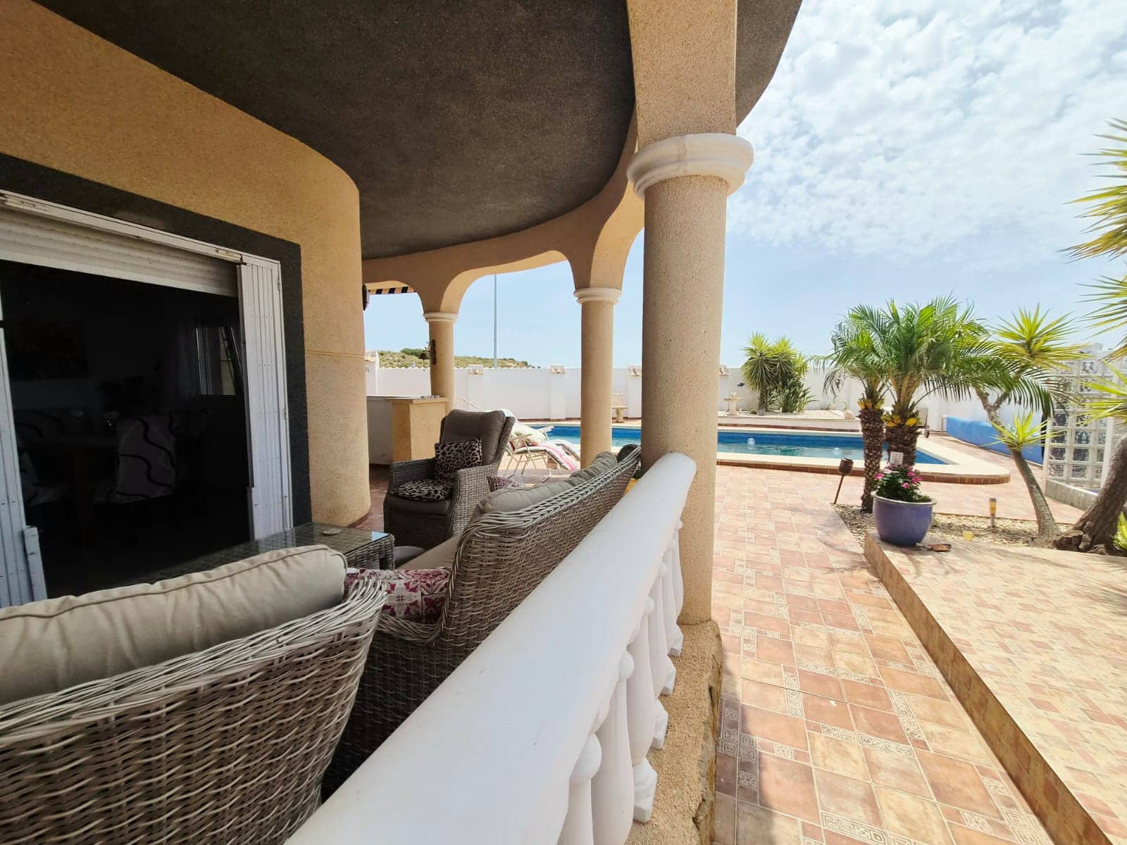 4 bedroom Villa for sale in Gea y Truyols with pool garage - € 289,999 (Ref: 9928673)