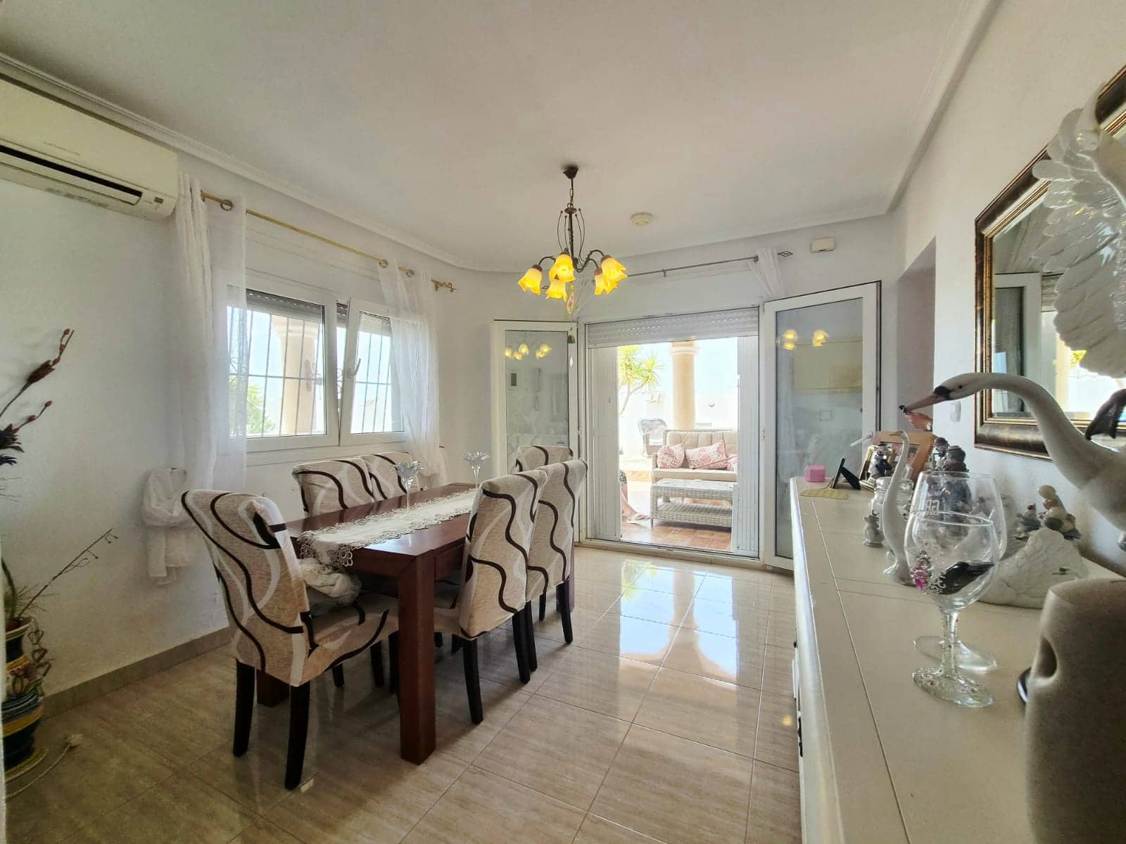 4 bedroom Villa for sale in Gea y Truyols with pool garage - € 289,999 (Ref: 9928673)
