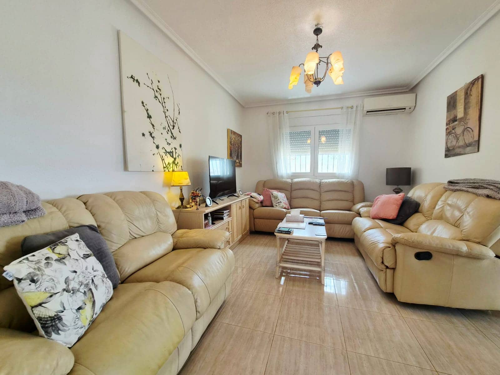 4 bedroom Villa for sale in Gea y Truyols with pool garage - € 289,999 (Ref: 9928673)