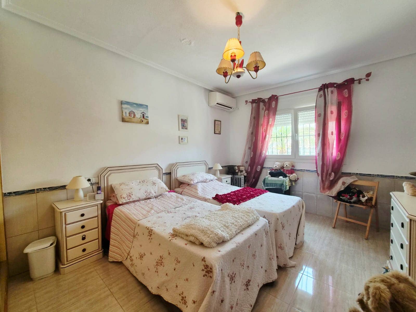 4 bedroom Villa for sale in Gea y Truyols with pool garage - € 289,999 (Ref: 9928673)