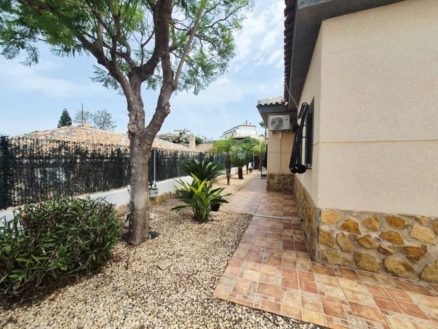 3 soverom Villa til salgs i Gea y Truyols, Murcia by med svømmebasseng garasje - € 289 999 (Ref: 9928673)