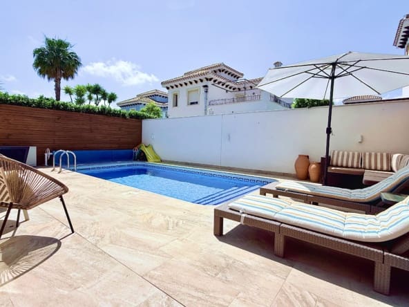 3 soveværelse Villa til salg i Mar Menor Golf Resort med swimmingpool garage - € 339.950 (Ref: 9946922)