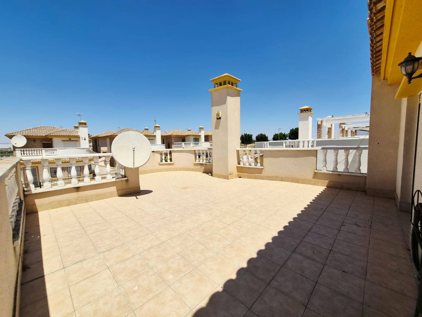 3 chambre Villa/Maison à vendre à Roldan avec piscine garage - 179 999 € (Ref: 9946923)