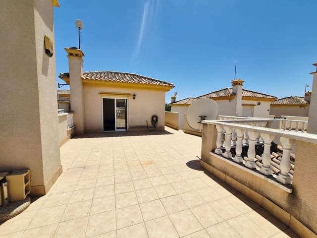 3 soverom Villa til salgs i Roldan med svømmebasseng garasje - € 179 999 (Ref: 9946923)