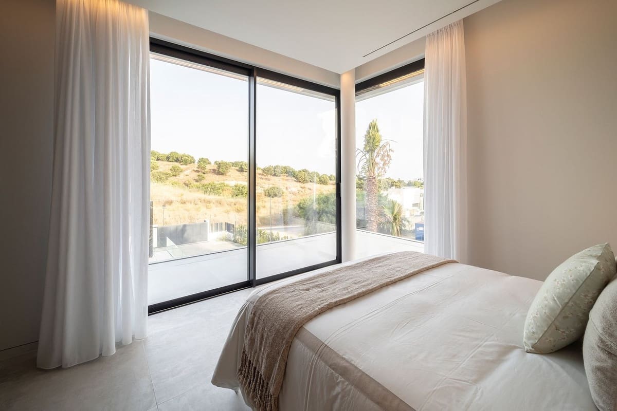 6 Zimmer Villa zu verkaufen in Benahavis mit Pool Garage - 5.950.000 € (Ref: 10073132)