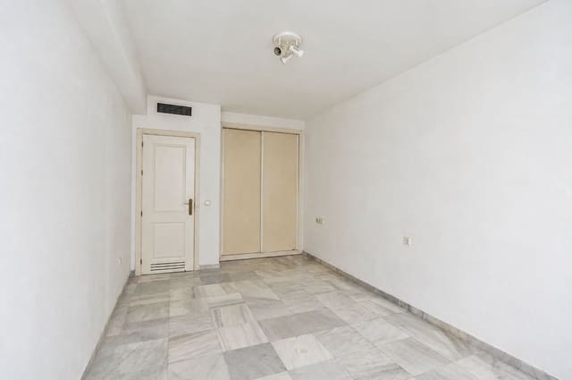 3 slaapkamer Appartement te koop in Nueva Andalucia, Marbella met zwembad garage - € 495.000 (Ref: 10073135)