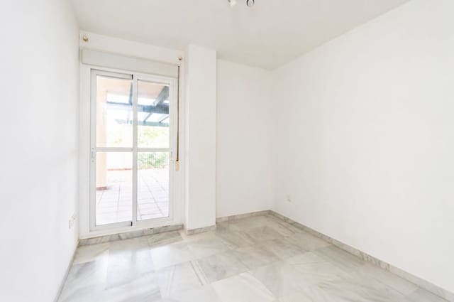 3 slaapkamer Appartement te koop in Nueva Andalucia, Marbella met zwembad garage - € 495.000 (Ref: 10073135)