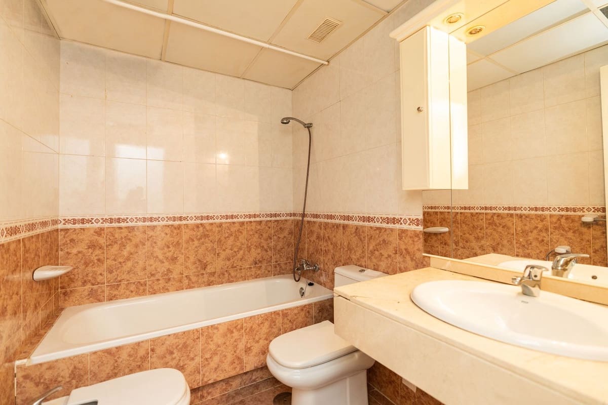 3 slaapkamer Appartement te koop in Nueva Andalucia met zwembad garage - € 495.000 (Ref: 10073135)