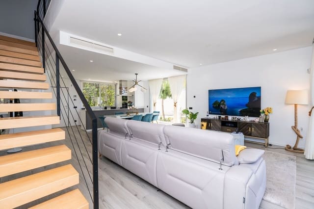 3 Zimmer Haus zu verkaufen in Cancelada, Estepona mit Pool Garage - 650.000 € (Ref: 10073136)