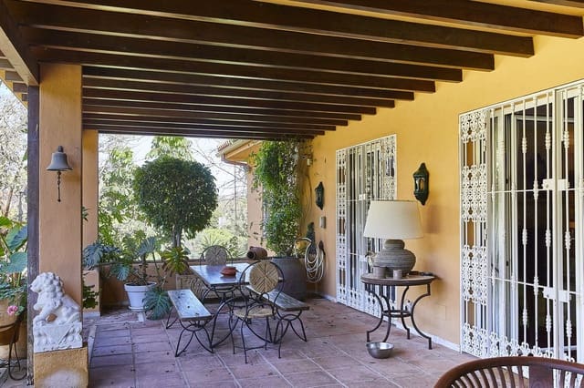 5 sypialnia Willa na sprzedaż w Golden Mile, Marbella z basenem garażem - 3 200 000 € (Ref: 10073145)