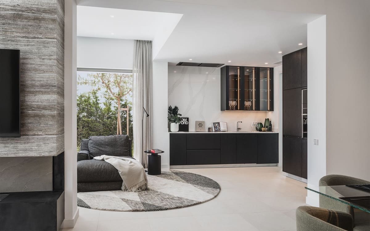 4 sovrum Villa till salu i El Paraiso med pool garage - 2 395 000 € (Ref: 10073149)