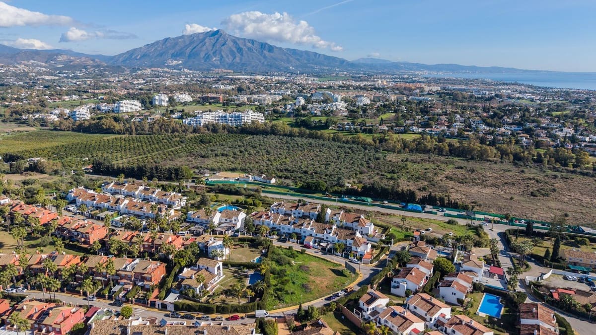 4 Zimmer Haus zu verkaufen in Estepona mit Pool Garage - 1.695.000 € (Ref: 10073156)