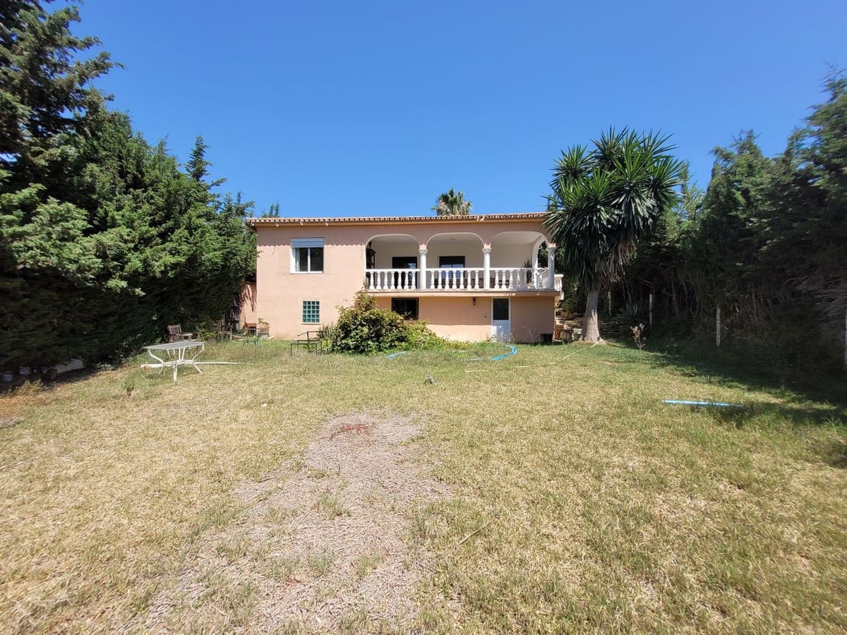 4 sovrum Villa till salu i Rio Real med garage - 920 000 € (Ref: 10073157)
