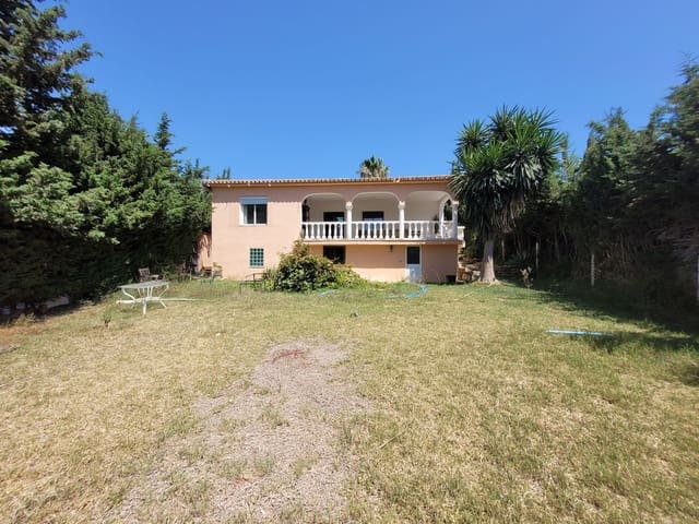 4 sovrum Villa till salu i Río Real, Marbella med garage - 920 000 € (Ref: 10073157)