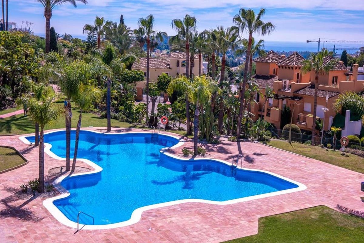3 Zimmer Haus zu verkaufen in Benahavis mit Pool Garage - 676.000 € (Ref: 10073168)