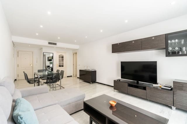 Appartement de 2 chambres à louer à Puerto Banus, Marbella avec piscine garage - 2 600 € (Ref: 10074487)