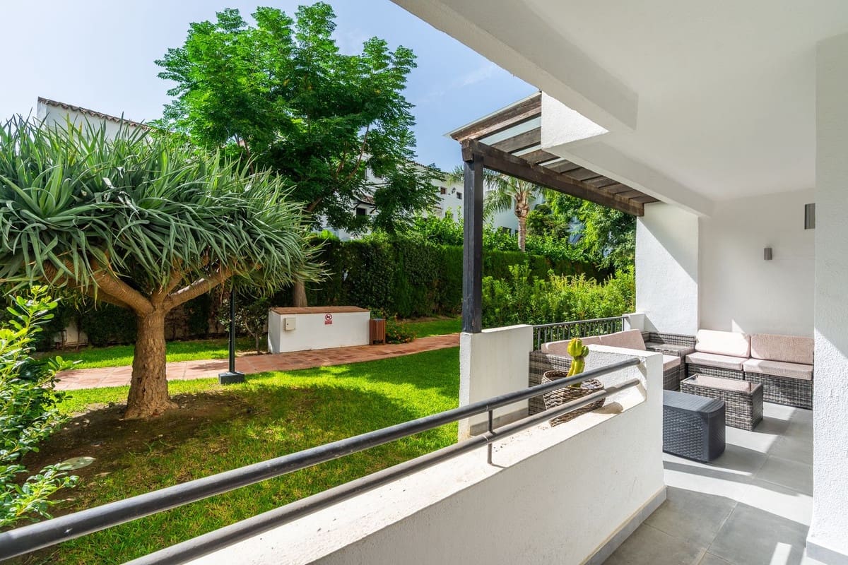 2 sypialnia Apartament do wynajęcia w Puerto Banus z basenem garażem - 2 600 € (Ref: 10074487)