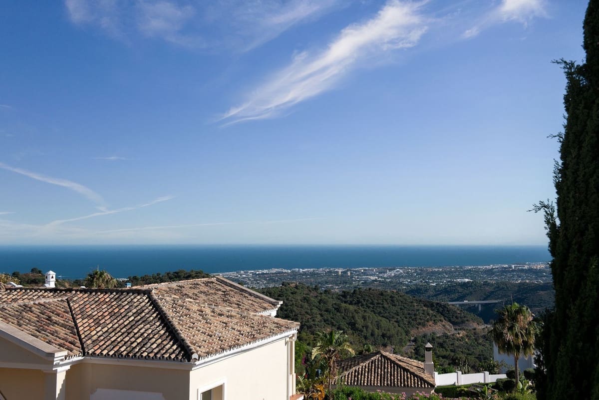 4 camera da letto Villa in vendita in Istan con piscina garage - 2.200.000 € (Rif: 10101327)