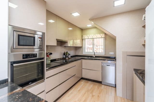 3 soverom Leilighet til salgs i Golden Mile, Marbella med svømmebasseng - € 715 000 (Ref: 10118025)
