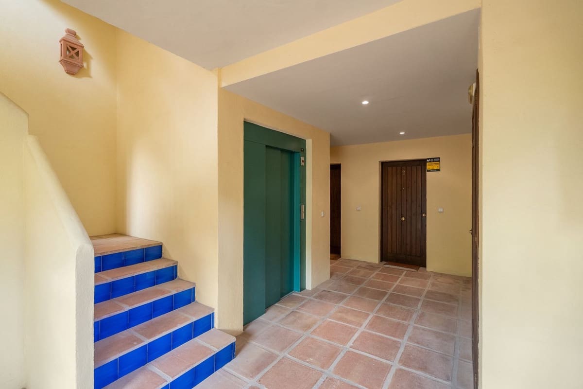 3 sovrum Lägenhet till salu i Los Arqueros med pool garage - 545 000 € (Ref: 10135160)