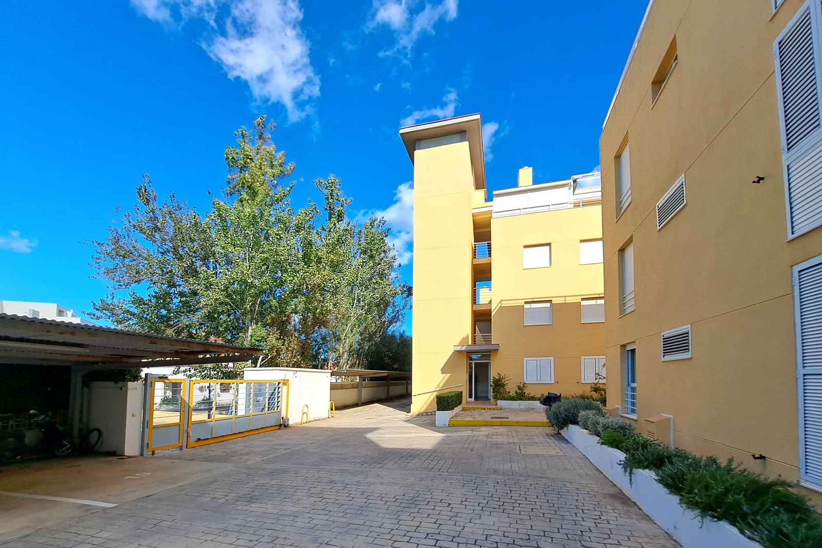 2 bedroom Apartment for sale in Dénia with pool garage € 280,000 (Ref