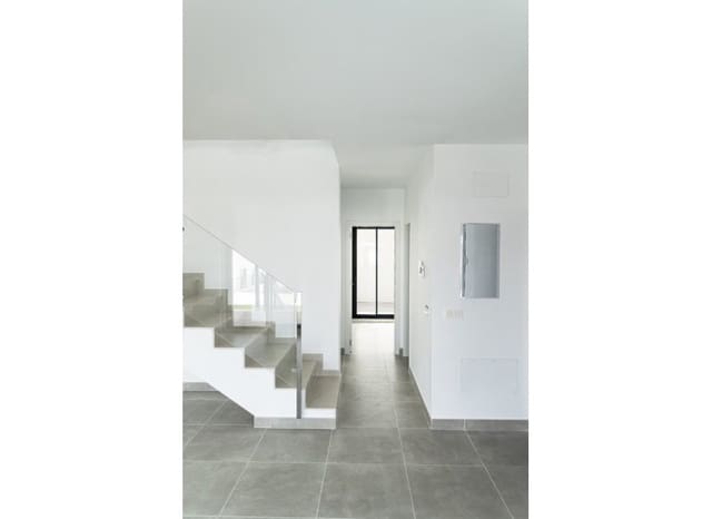 3 bedroom Villa for sale in Polop with pool - € 620,000 (Ref: 8837165)