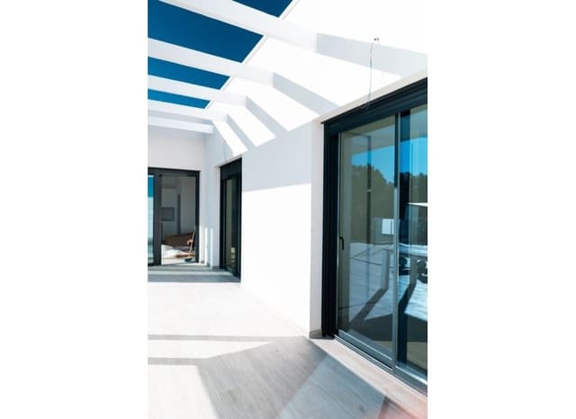 Chalet de 3 habitaciones en Polop en venta con piscina - 500.000 € (Ref: 8837168)