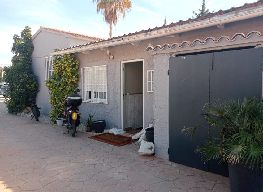 5 chambre Villa/Maison à vendre à La Nucia avec garage - 511 000 € (Ref: 8837596)