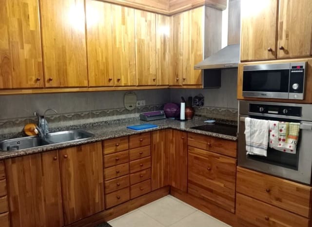 Chalet de 3 habitaciones en Pueblo - Urbanizaciones, Alfaz del Pi / L'Alfàs del Pi en venta - 365.000 € (Ref: 8837599)