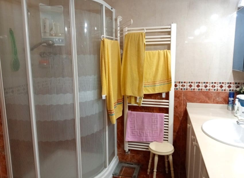 3 soveværelse Villa til salg i Alfaz del Pi / L'Alfas del Pi - € 365.000 (Ref: 8837599)