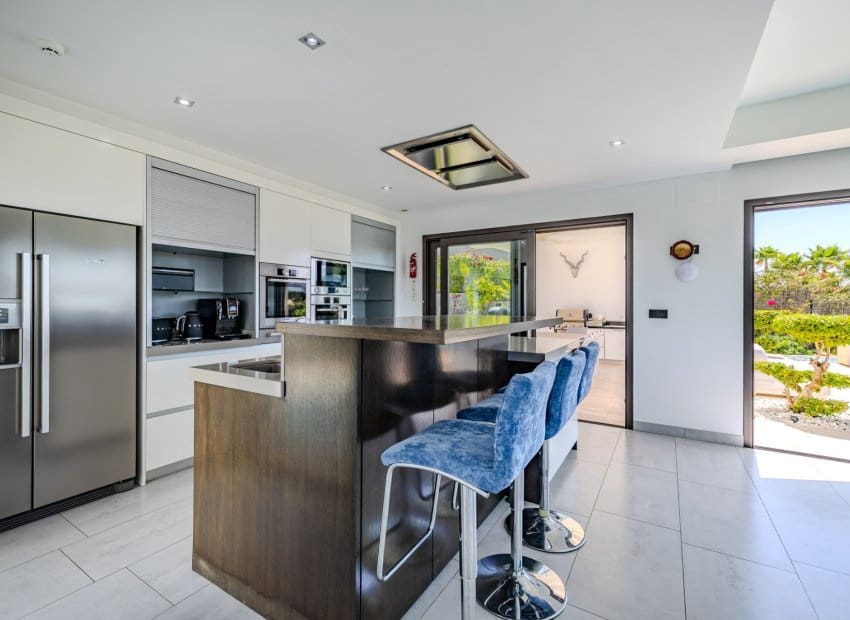 5 soveværelse Villa til salg i Javea / Xabia med swimmingpool garage - € 2.499.900 (Ref: 8837601)