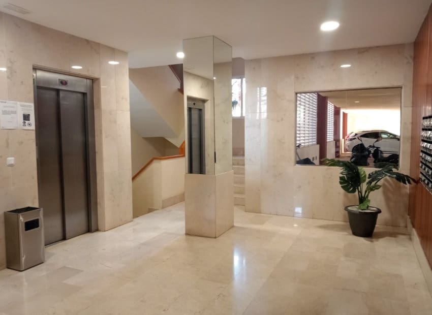 2 sovrum Lägenhet till salu i La Villajoyosa / Vila Joiosa med pool - 295 000 € (Ref: 8837608)