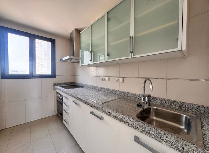 2 chambre Appartement à vendre à Benidorm avec piscine - 315 000 € (Ref: 9100085)