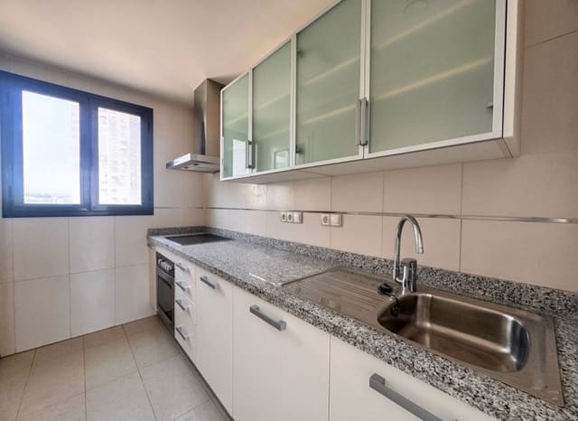 2 bedroom Apartment for sale in Playa Levante, Benidorm with pool - € 315,000 (Ref: 9100085)