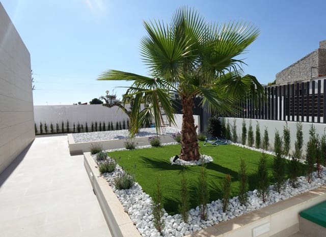 Chalet de 3 habitaciones en Polop en venta con piscina - 525.000 € (Ref: 9136316)